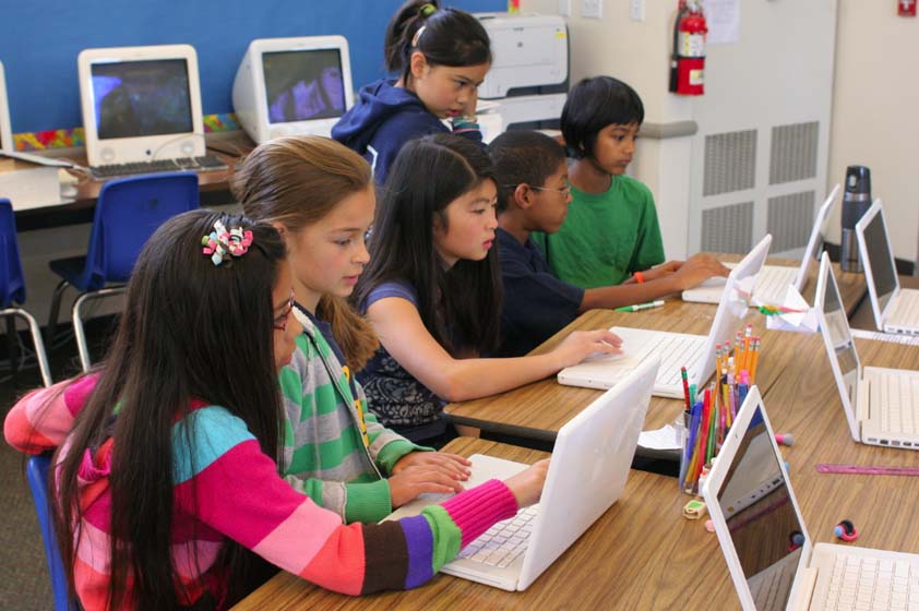 Importance-of-online-learning-for-children-highlighted